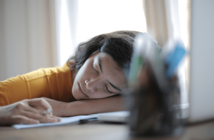 necolepsia cauzeaza somnolenta severa in timpul zilei